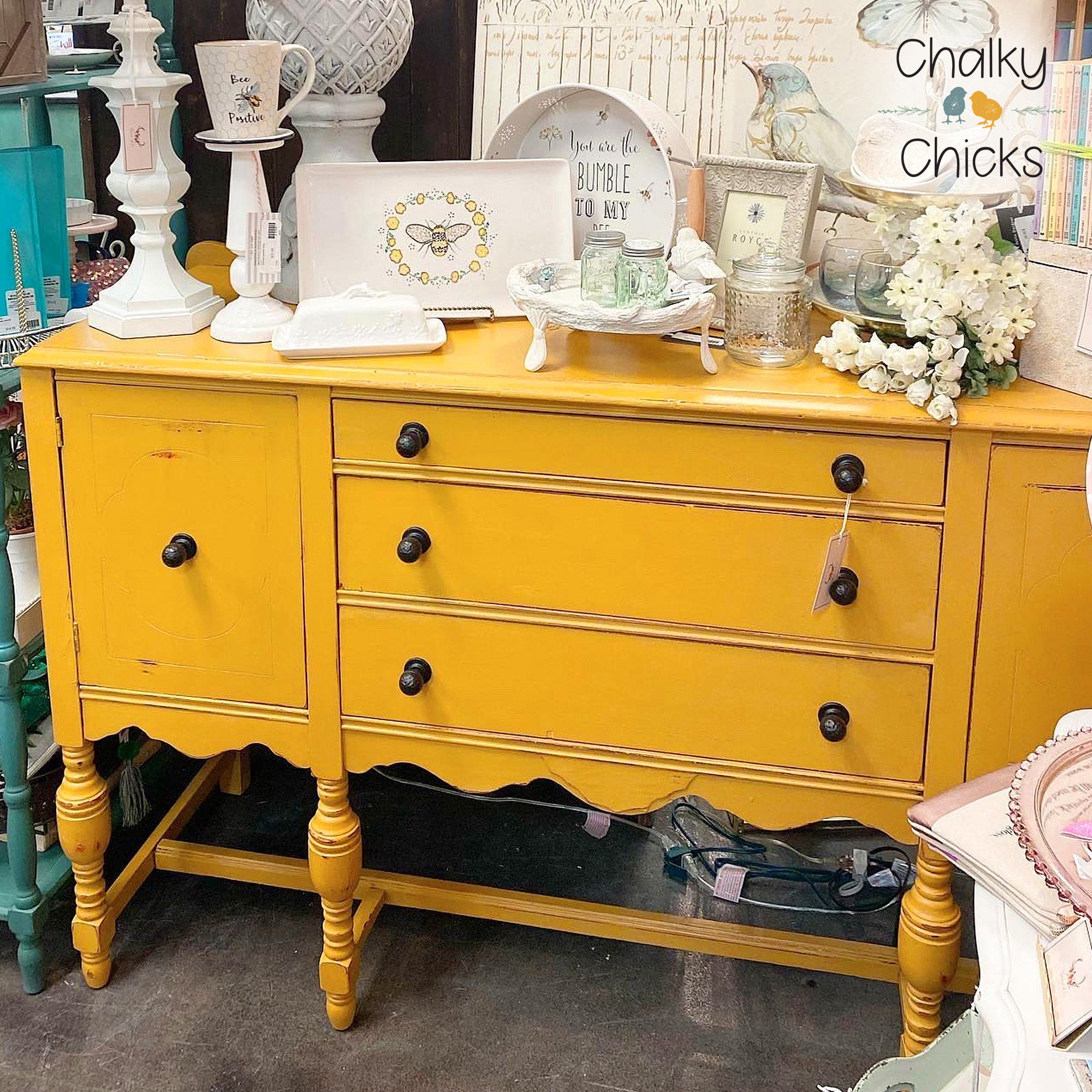 Bees Knees, Premium All-In-One Chalk Paint for DIY’ers and Pro's